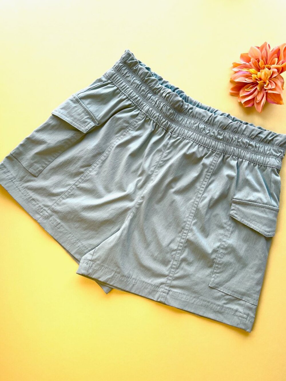 Yogalicious Trail Path Commuter Outdoor Shorts Green Cargo Hiking Women's‎ M